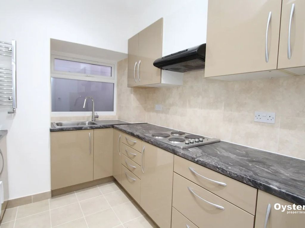 1 bed flat to rent in Sancroft Road, Harrow HA3, £1,350 pcm
