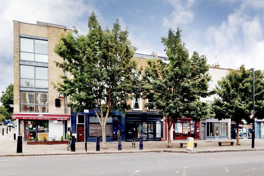 1 bed flat for sale in Flat 1, Caledonian Road, Islington N1, £395,000