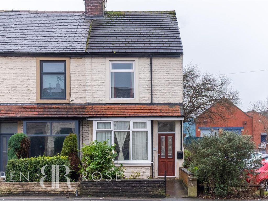 2 bed end terrace house for sale in Blackburn Road, Darwen BB3, £129,995