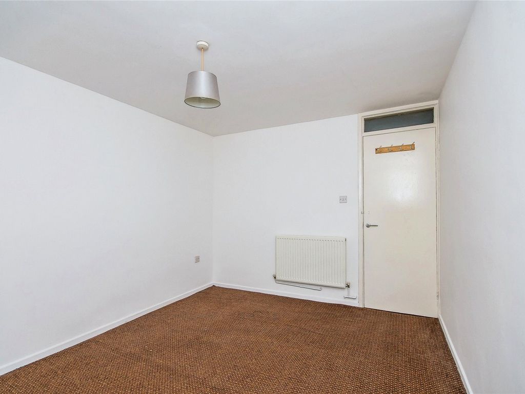 3 bed flat for sale in Cobden Street, Peterborough, Cambridgeshire PE1, £100,000