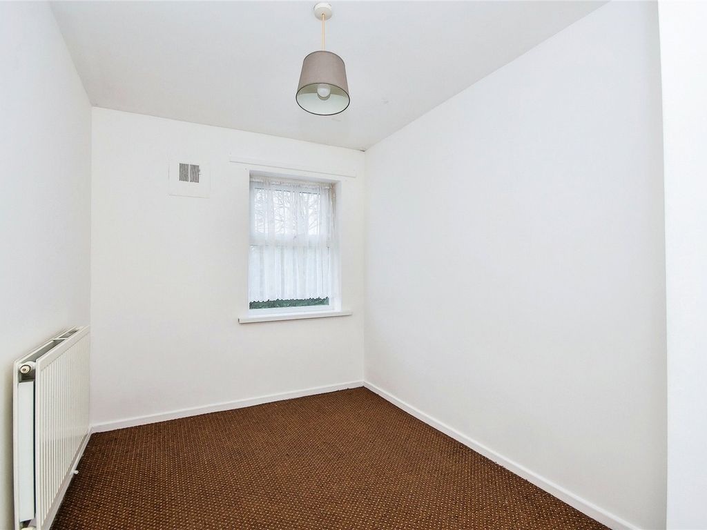 3 bed flat for sale in Cobden Street, Peterborough, Cambridgeshire PE1, £100,000