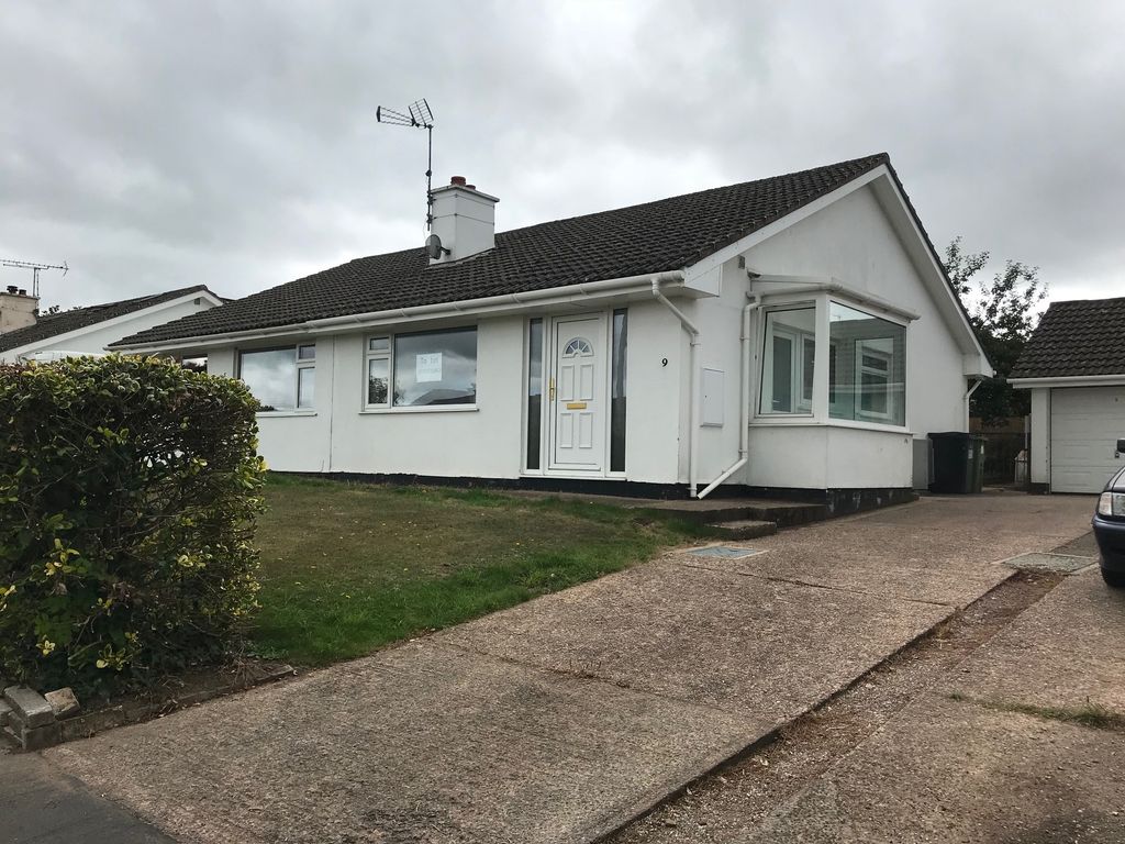2 bed bungalow to rent in Cleave Close, Tedburn St Mary, Exeter EX6, £875 pcm