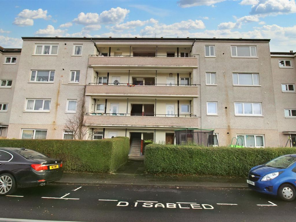 3 bed flat for sale in Friarton Road, Glasgow G43, £115,000