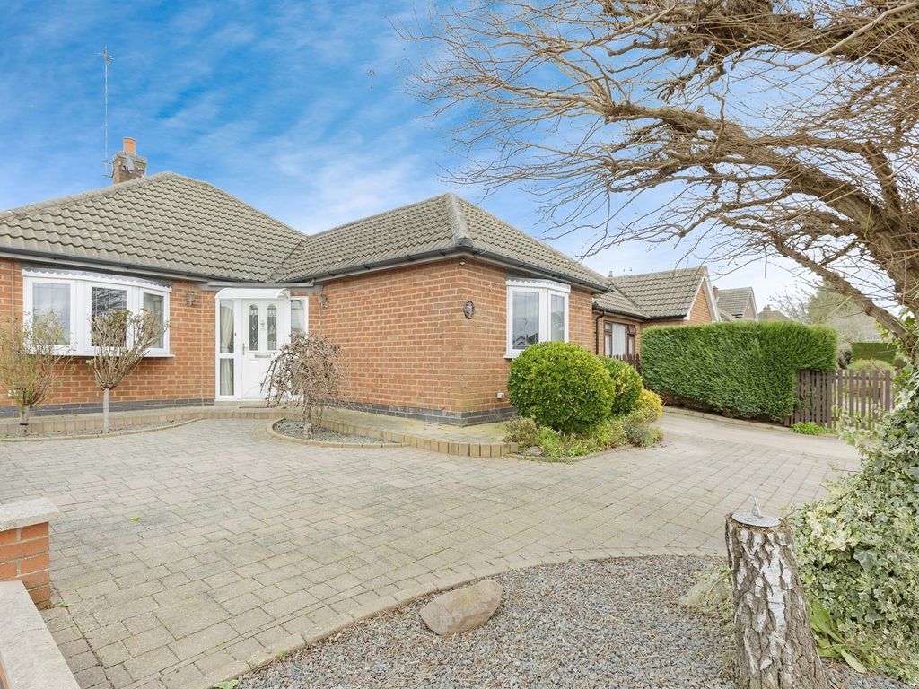 2 bed detached bungalow for sale in Carey Road, Huncote, Leicester LE9, £325,000