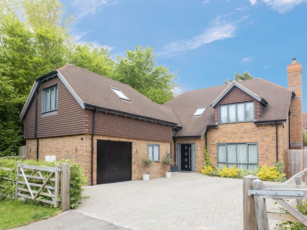 4 bed detached house for sale in Tamworth Stubb, Walnut Tree, Milton Keynes MK7, £950,000