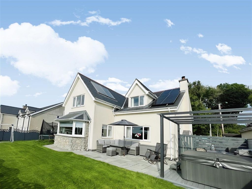 6 bed detached house for sale in Gaerwen LL60, £550,000