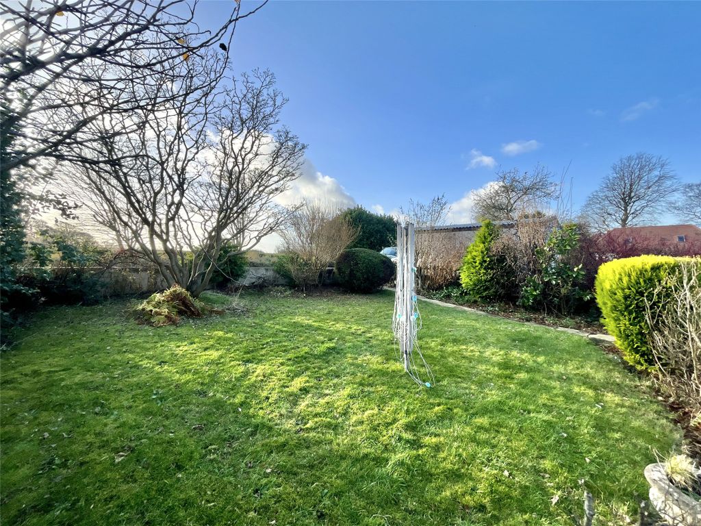 3 bed bungalow for sale in Whickham Highway, Dunston NE11, £375,000