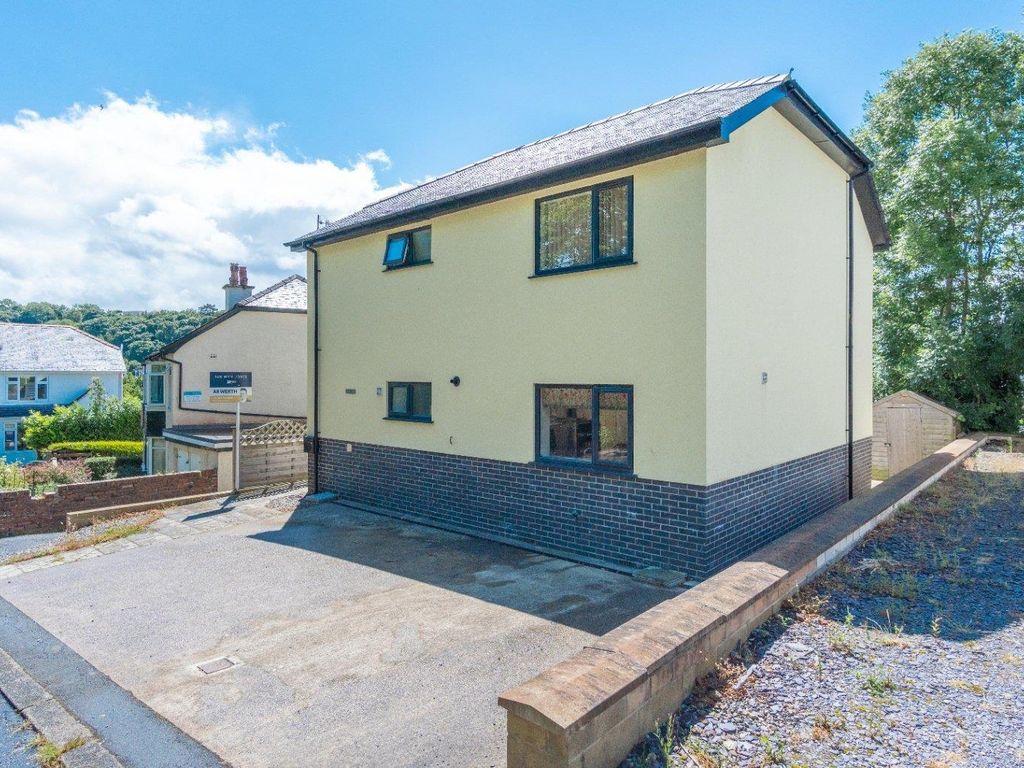 4 bed detached house for sale in St. James' Drive, Bangor LL57, £320,000