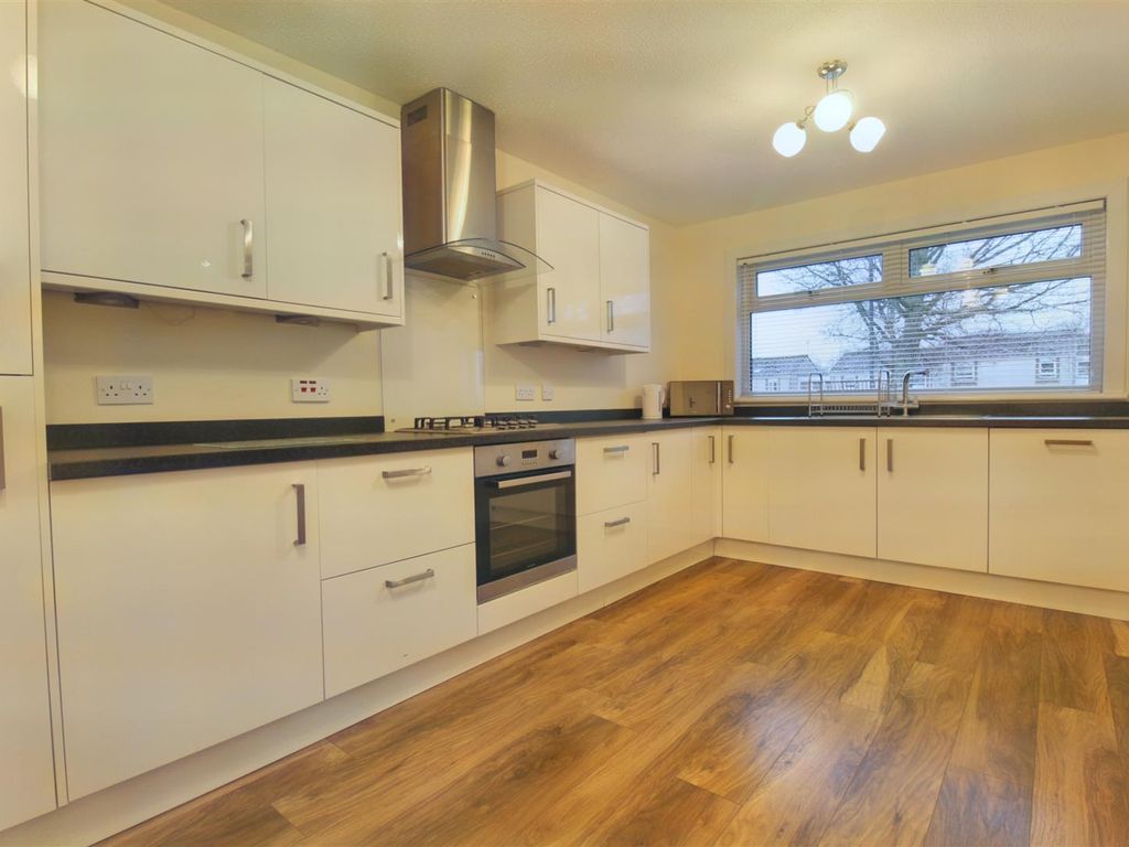 3 bed terraced house for sale in Rashieburn, Erskine PA8, £150,000
