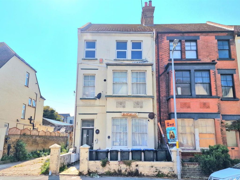 1 bed flat to rent in Norfolk Road, Cliftonville, Margate CT9, £695 pcm