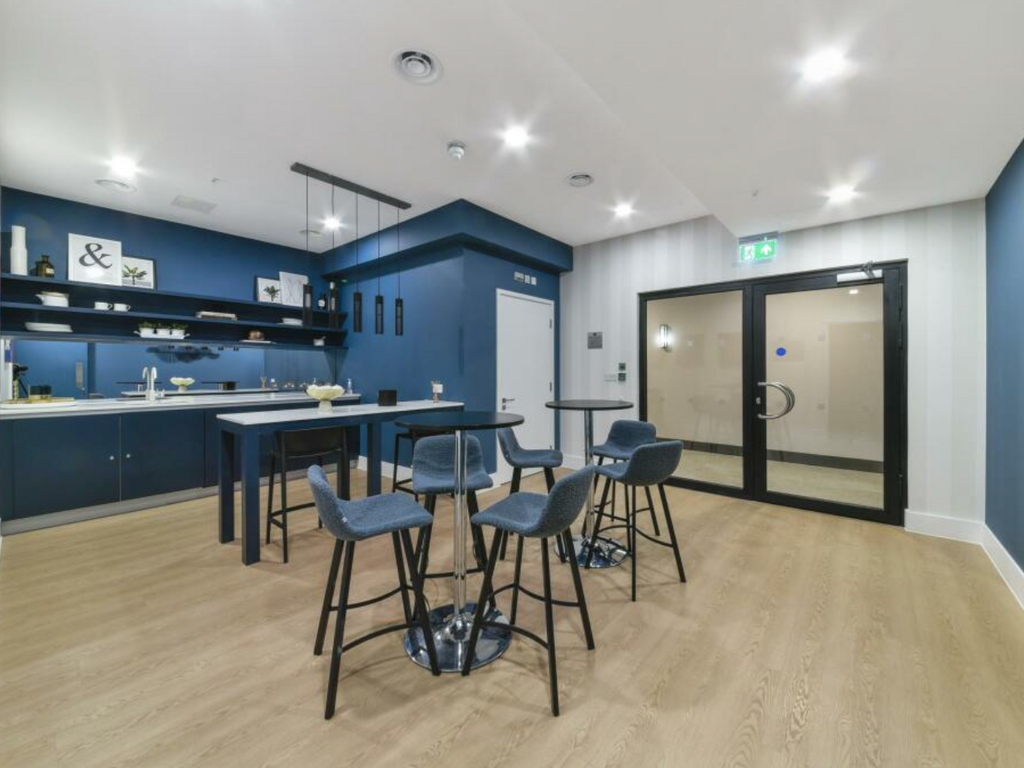2 bed flat for sale in Cavell Street, Whitechapel, London E1, £798,000