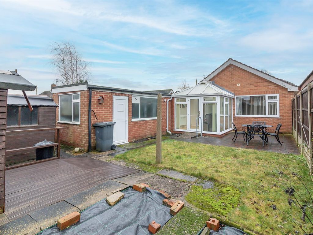 2 bed detached bungalow for sale in Orchard Drive, Calverton, Nottingham NG14, £250,000