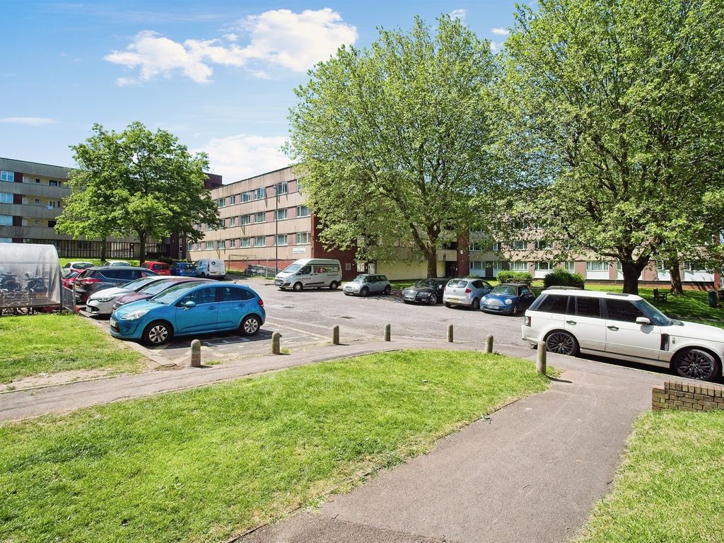 2 bed flat for sale in Nelson Court, Nelson Road, Staple Hill, Bristol BS16, £155,000