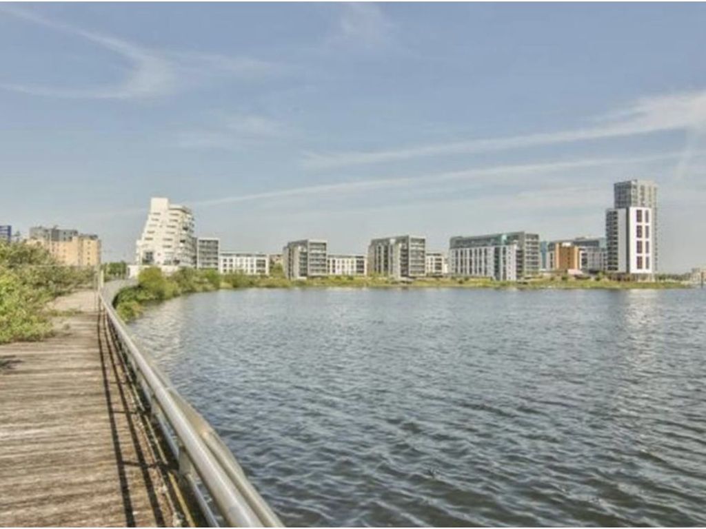 2 bed flat for sale in Empire Way, Cardiff CF11, £250,000