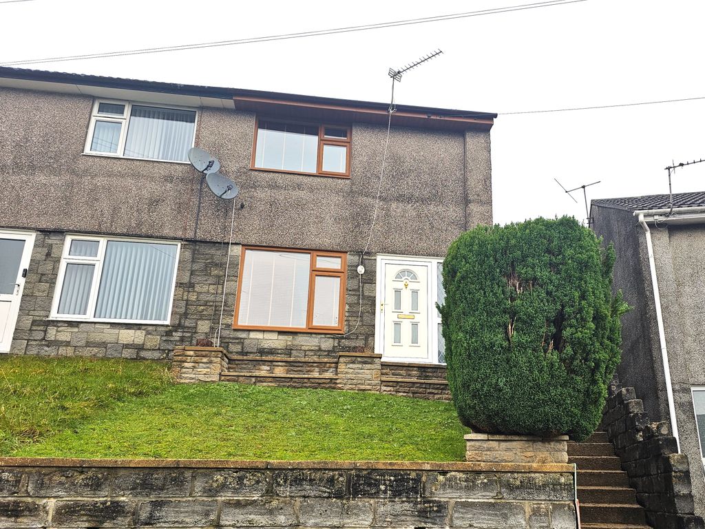 2 bed semi-detached house to rent in Clos Gwent, Beddau, Pontypridd CF38, £900 pcm
