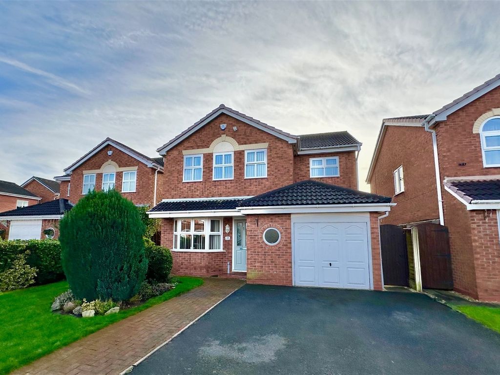 4 bed detached house for sale in Lowry Close, Telford TF5, £345,000