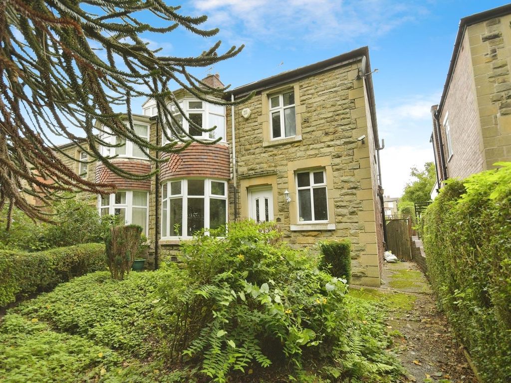 3 bed property for sale in Norfolk Park Avenue, Sheffield S2, £300,000