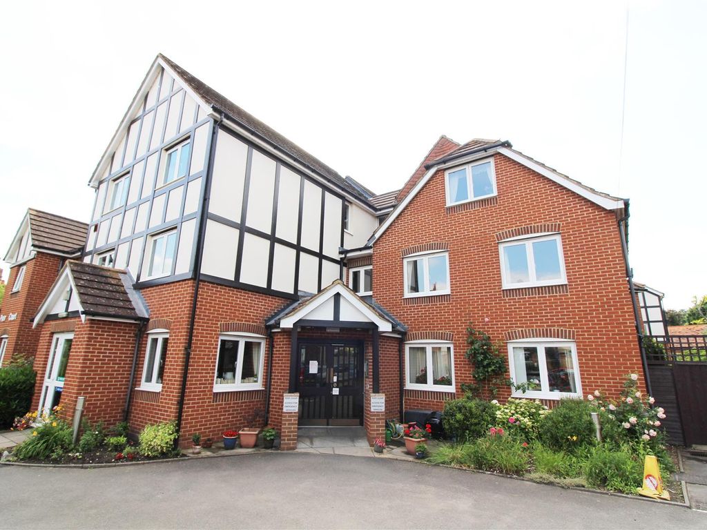 1 bed flat for sale in Priory Avenue, Caversham, Reading RG4, £85,000