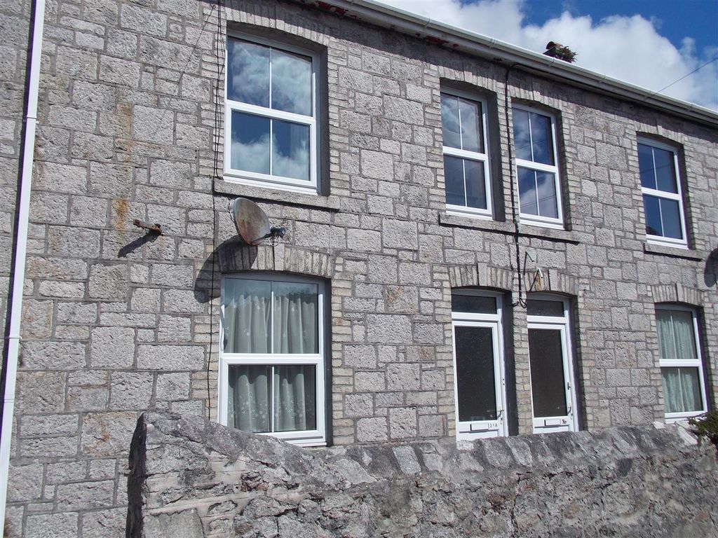 1 bed flat to rent in Porthpean Road, St. Austell PL25, £525 pcm