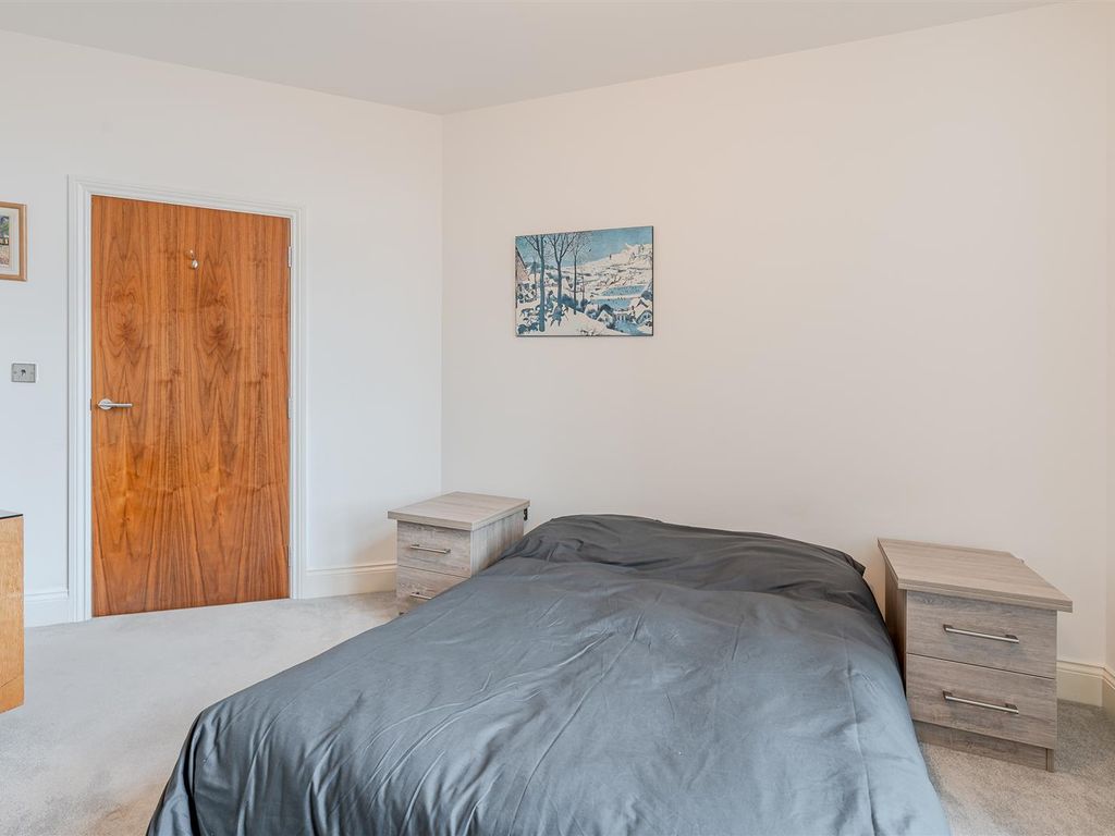2 bed flat for sale in Bishopthorpe Road, York YO23, £425,000