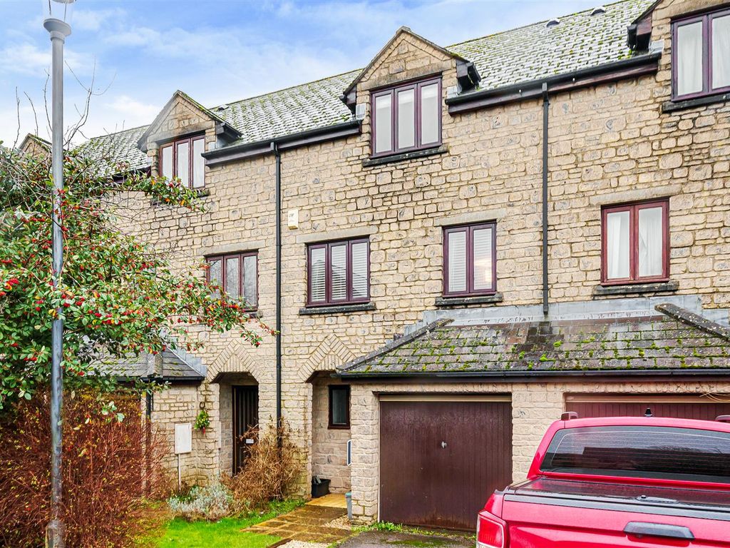 3 bed terraced house for sale in Hayfield, Marshfield, Chippenham SN14, £375,000