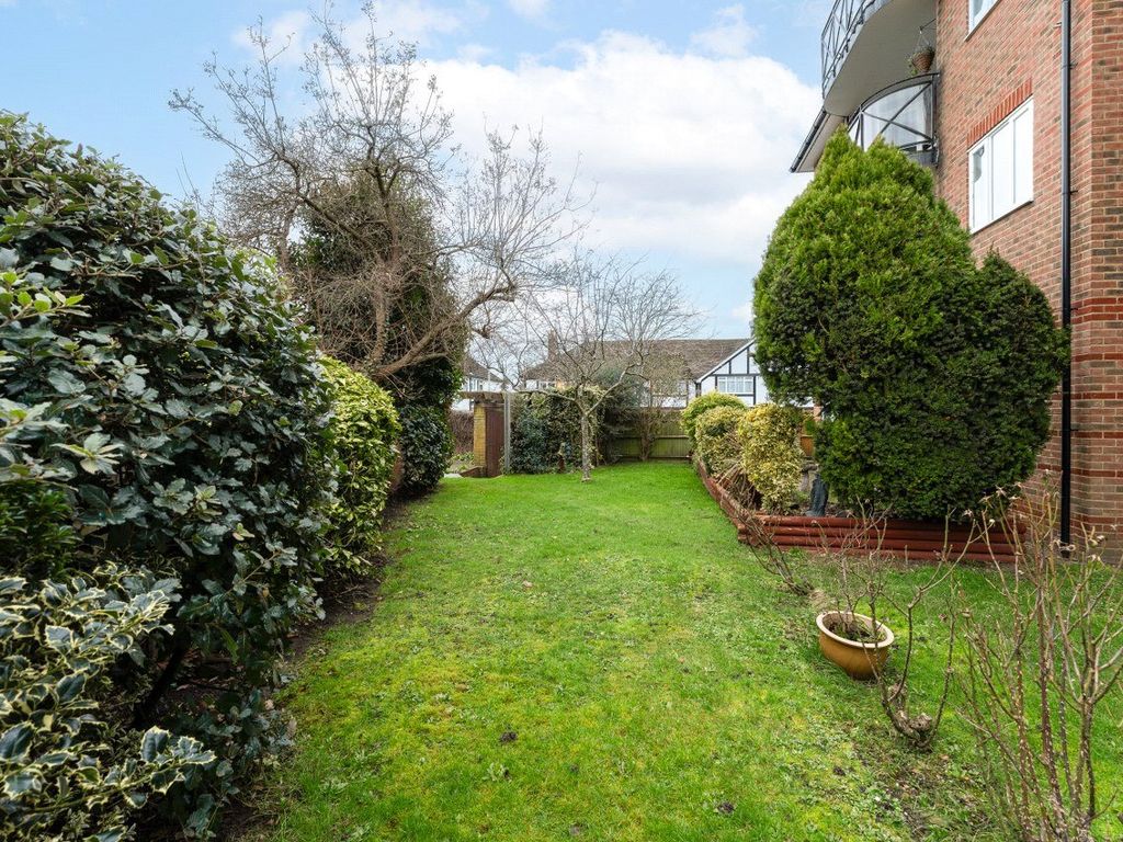 1 bed flat for sale in Overton Road, Sutton, Surrey SM2, £285,000