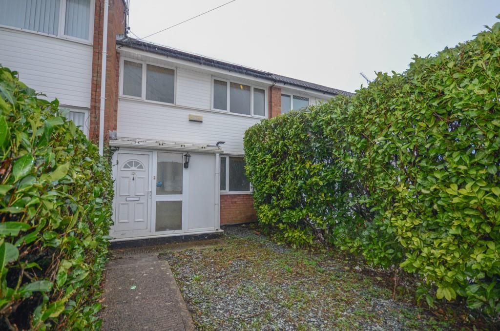 3 bed terraced house for sale in Maple Walk, Pucklechurch, Bristol BS16, £235,000