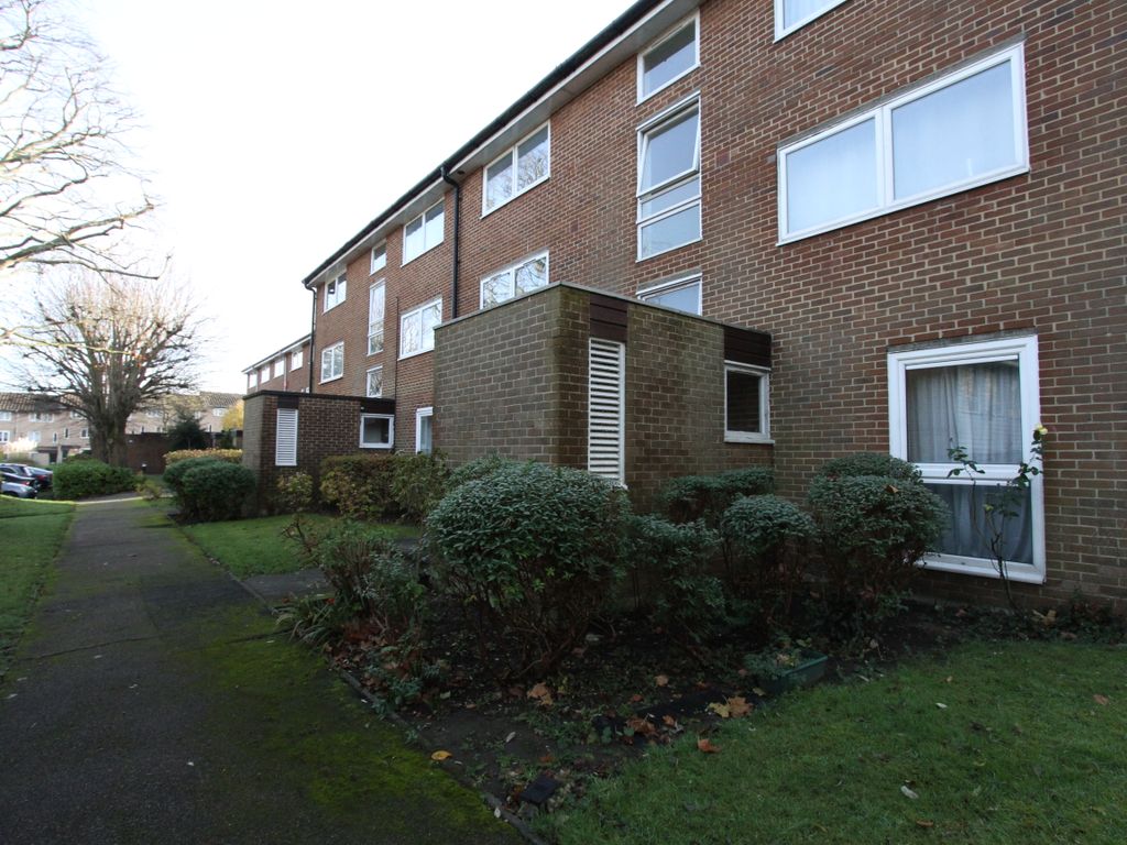1 bed flat for sale in St. Arvans Close, Croydon CR0, £249,999