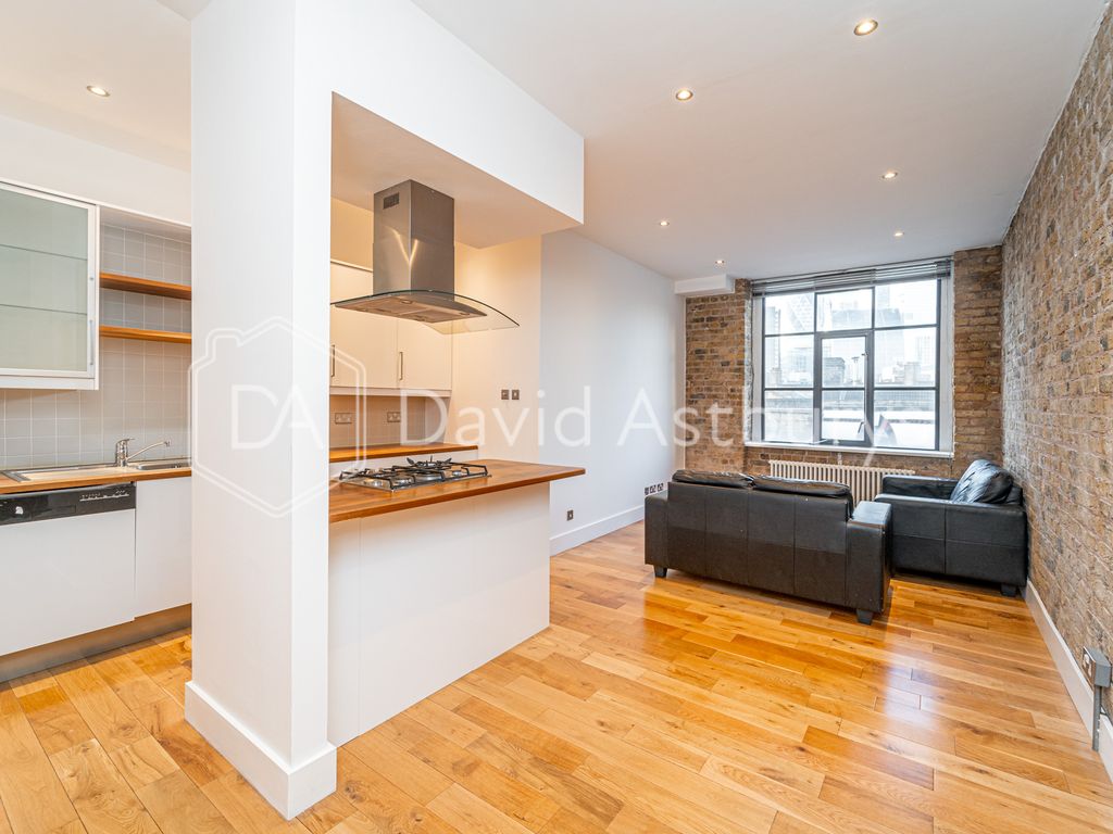 2 bed flat to rent in Thrawl Street, Aldgate, London E1, £3,300 pcm