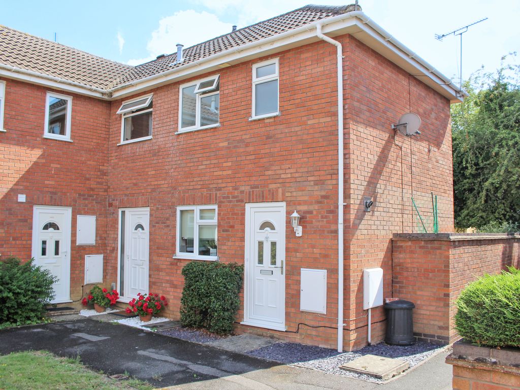 1 bed end terrace house for sale in Lalande Close, Wokingham RG41, £267,500