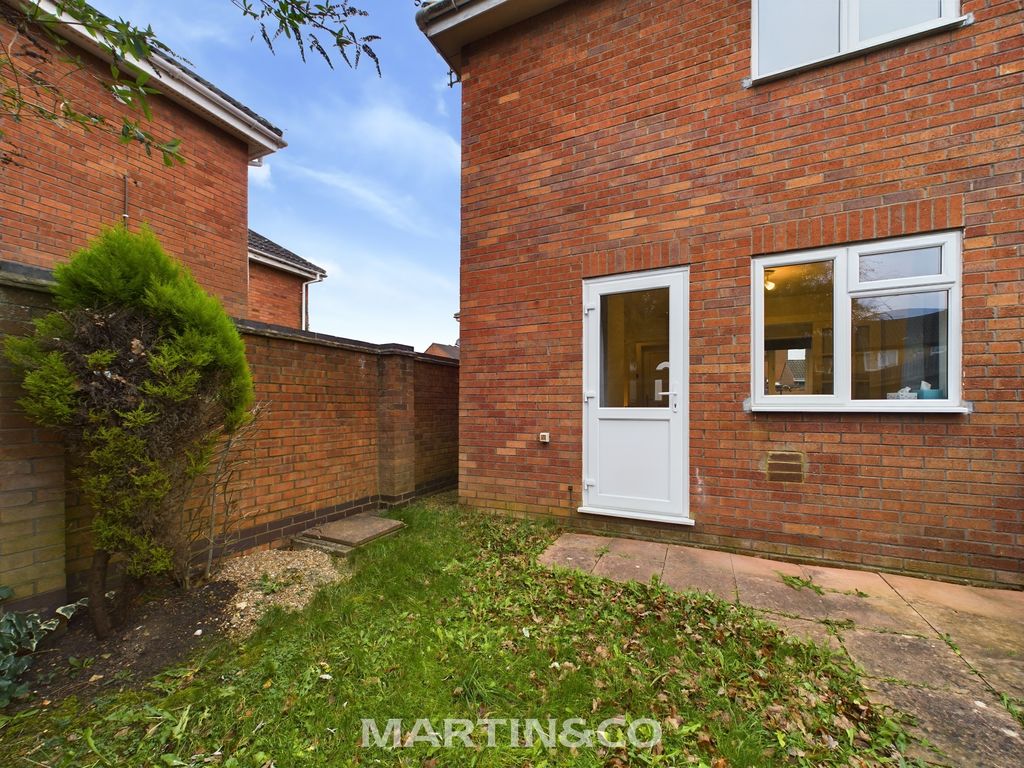 1 bed end terrace house for sale in Lalande Close, Wokingham RG41, £267,500