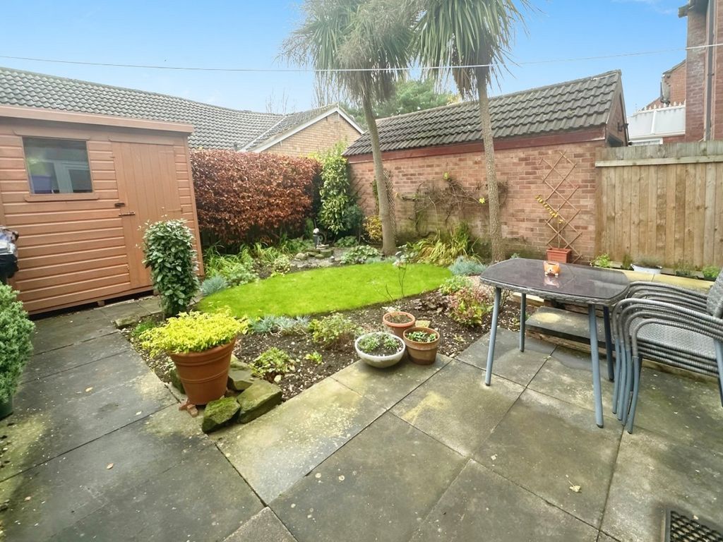 3 bed detached house for sale in Coupland Road, Selby YO8, £190,000