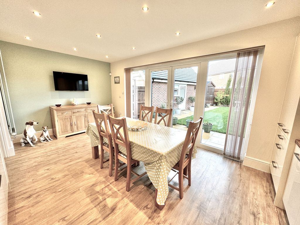 3 bed detached house for sale in Ernest Dawes Avenue, Priorslee, Telford TF2, £345,000