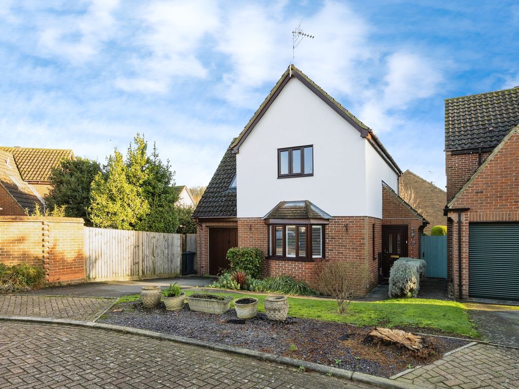3 bed detached house for sale in Ashgrove, Ashford TN25, £385,000