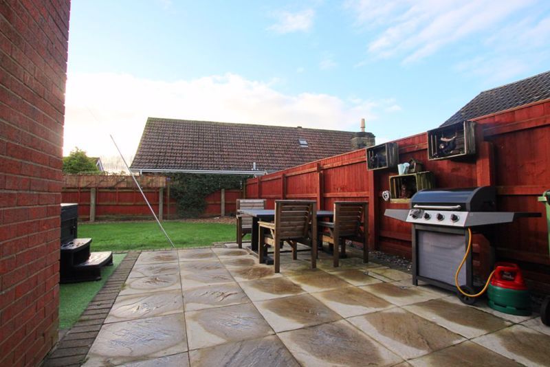 3 bed detached house for sale in Mullway, Immingham DN40, £255,000