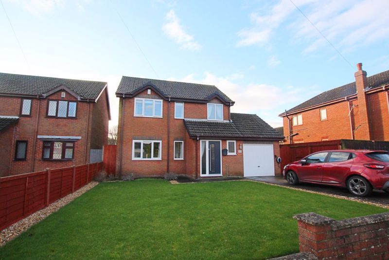 3 bed detached house for sale in Mullway, Immingham DN40, £255,000