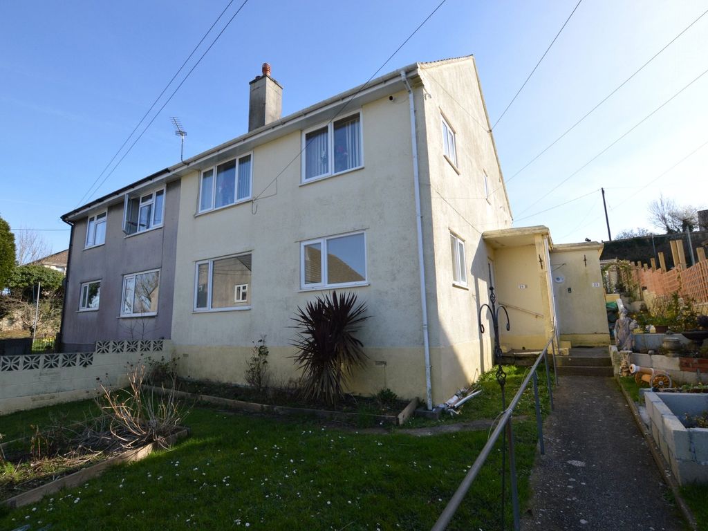 2 bed flat to rent in Orchard Crescent, Plymouth, Devon PL9, £825 pcm