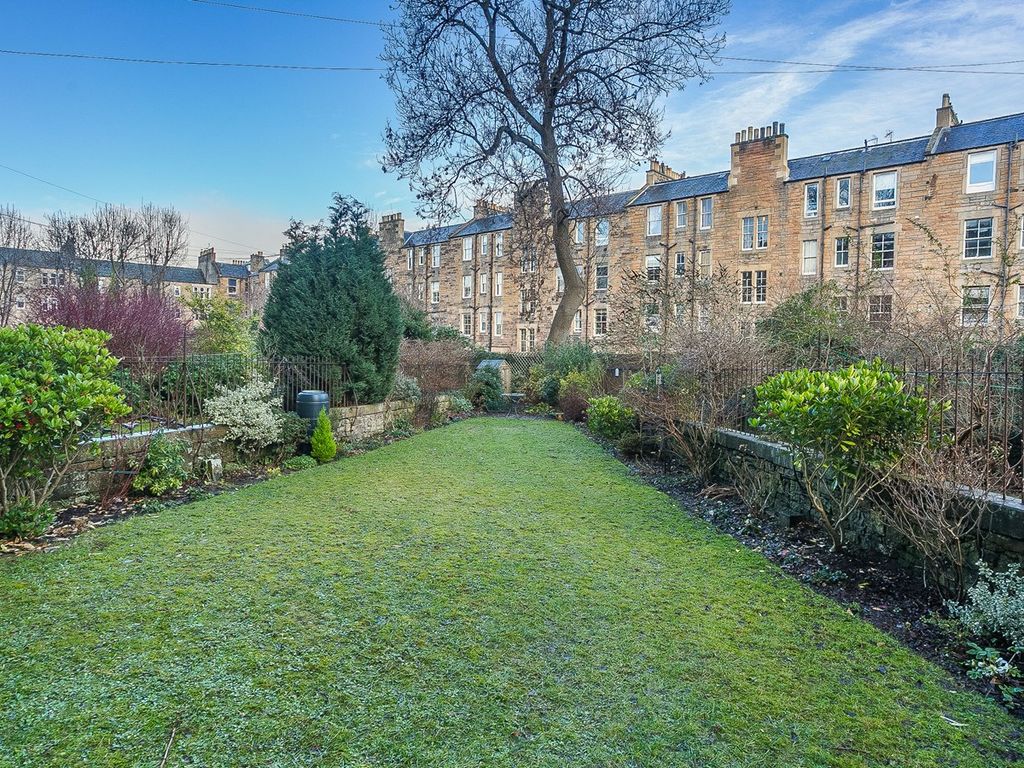 1 bed flat for sale in Learmonth Grove, Comely Bank, Edinburgh EH4, £320,000