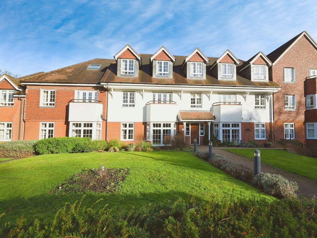 1 bed property for sale in Harding Place, Wokingham RG40, £180,000