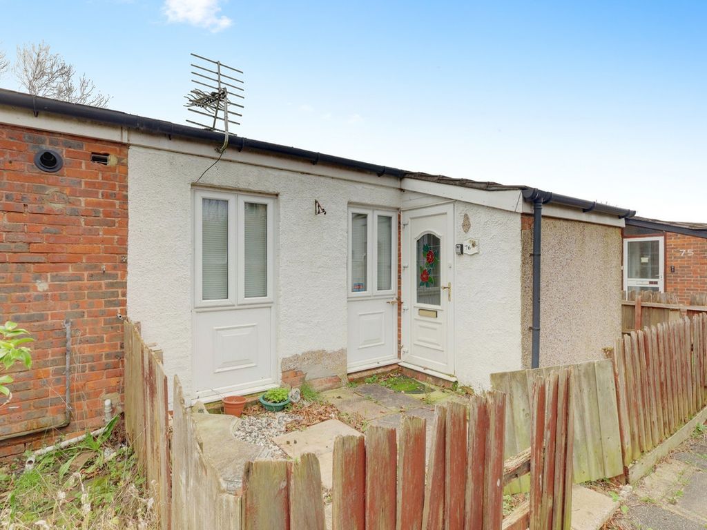 4 bed terraced house for sale in Great Oxcroft, Basildon SS15, £280,000