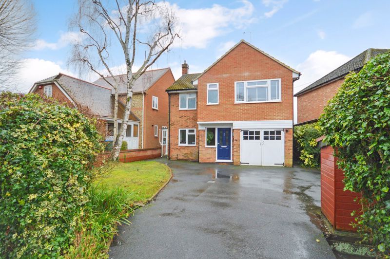 3 bed detached house for sale in Halton Lane, Wendover, Aylesbury HP22, £625,000