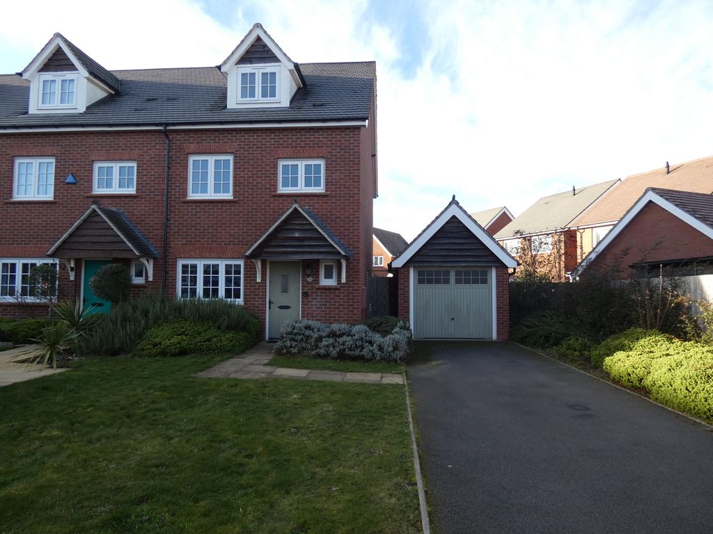 4 bed end terrace house to rent in Way Field, Leegomery, Telford TF1, £1,250 pcm