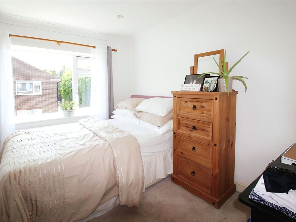 2 bed flat for sale in Walnut Walk, Polegate, East Sussex BN26, £175,000