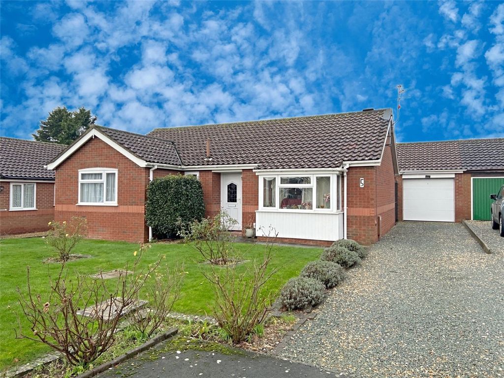 3 bed bungalow for sale in Hare Close, Heckington, Sleaford, Lincolnshire NG34, £235,000