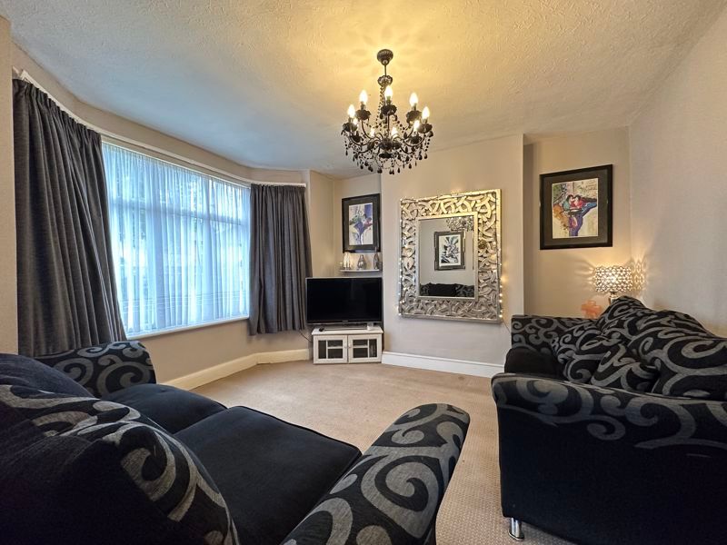 3 bed property for sale in Greenway Gardens, London NW9, £525,000