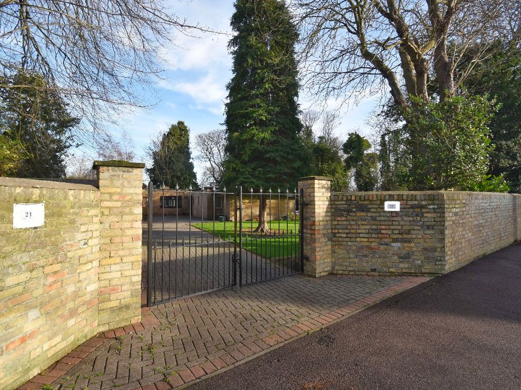 3 bed bungalow for sale in Church Road, Teversham, Cambridge CB1, £1,100,000