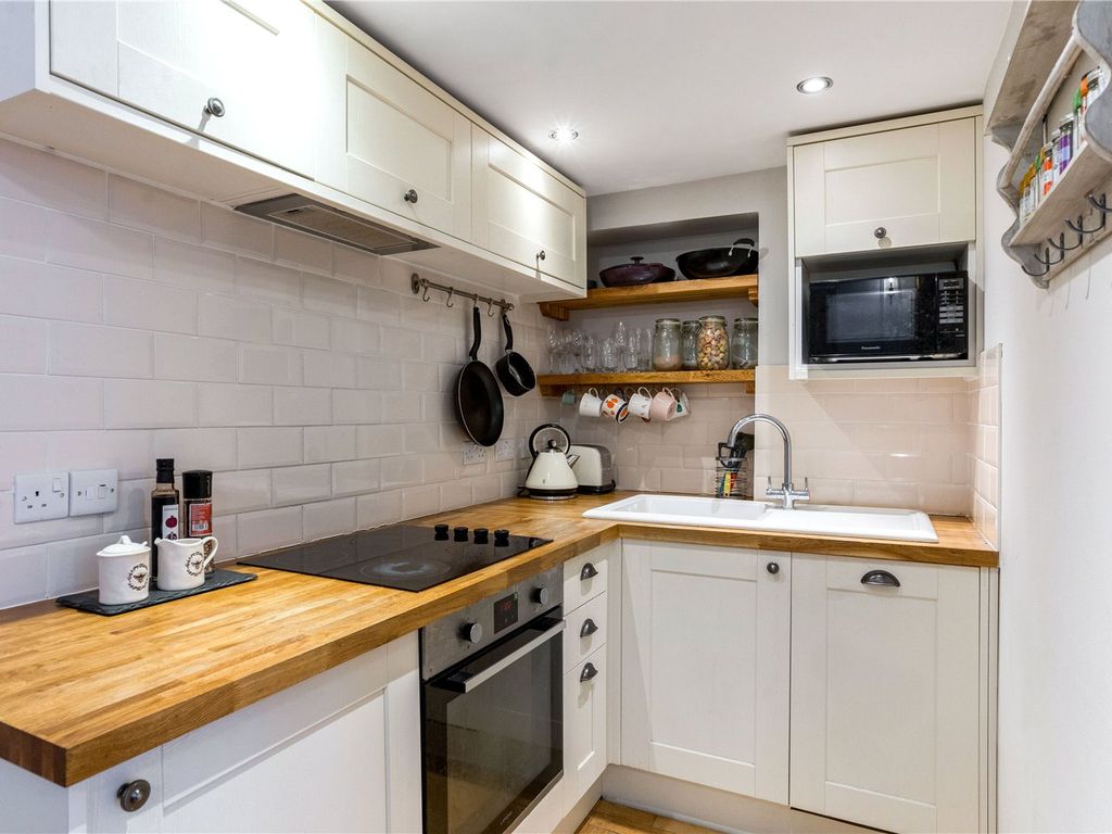 2 bed flat for sale in St. Pauls Road, Clifton, Bristol BS8, £385,000