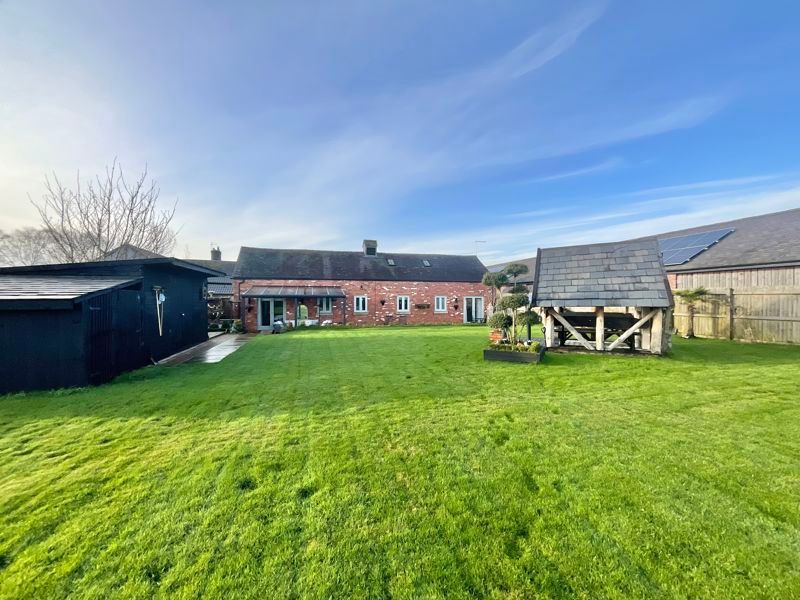 3 bed barn conversion for sale in 