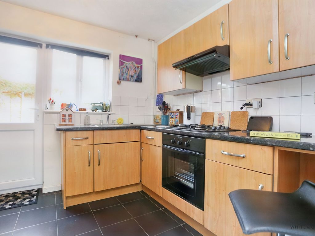 1 bed end terrace house for sale in Chase Farm Close, Waltham Chase SO32, £225,000