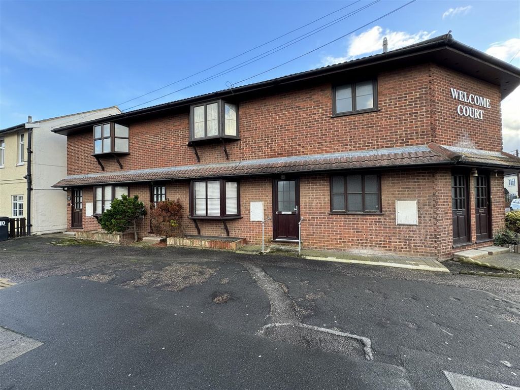 1 bed maisonette for sale in Welcome Court, London Road, Stanford-Le-Hope SS17, £180,000